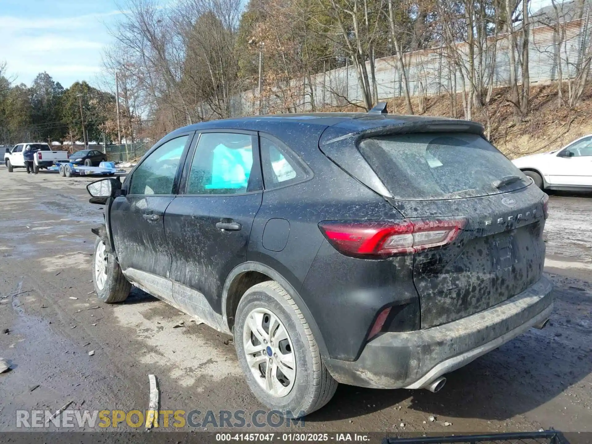 3 Photograph of a damaged car 1FMCU0FN5PUA00319 FORD ESCAPE 2023