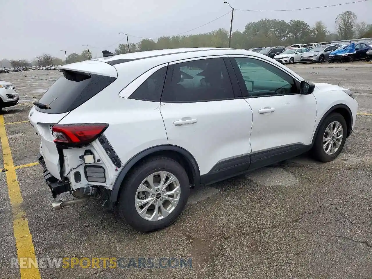 3 Фотография поврежденного автомобиля 1FMCU0GN3PUA17618 FORD ESCAPE 2023