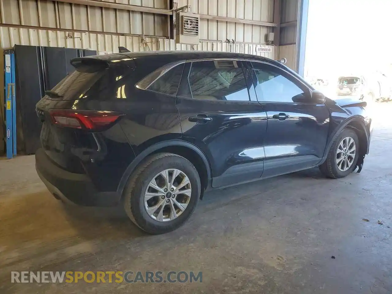3 Photograph of a damaged car 1FMCU0GN4PUA86401 FORD ESCAPE 2023