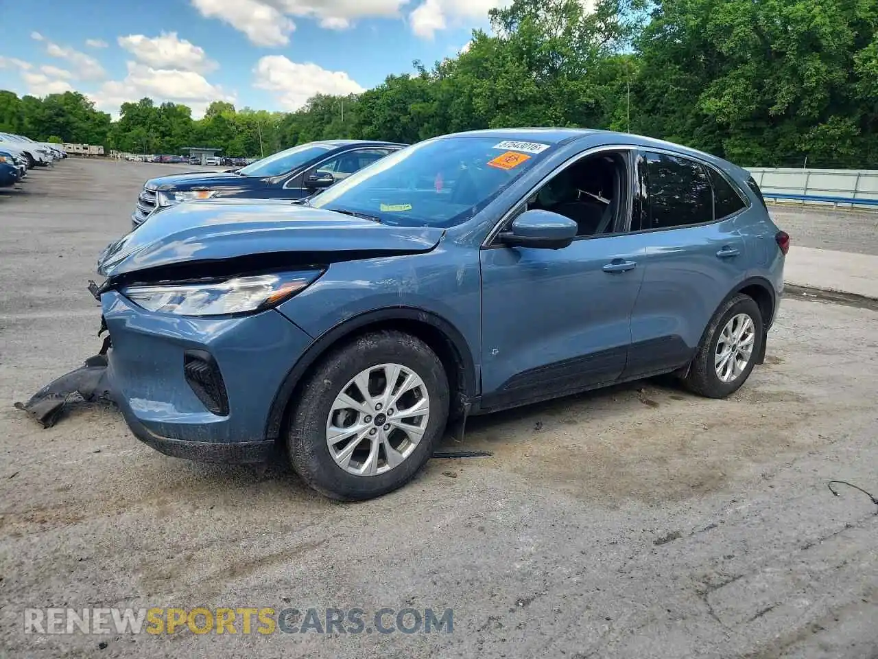 1 Фотография поврежденного автомобиля 1FMCU0GN8PUB08030 FORD ESCAPE 2023