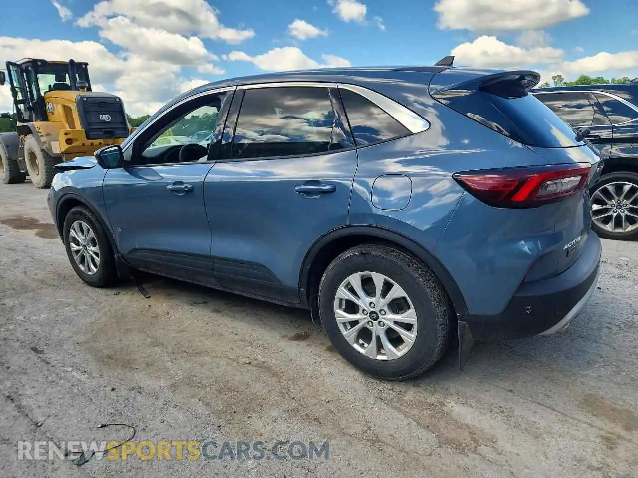 2 Фотография поврежденного автомобиля 1FMCU0GN8PUB08030 FORD ESCAPE 2023