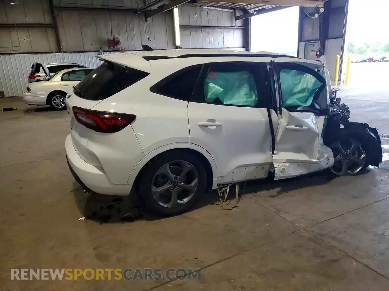 3 Photograph of a damaged car 1FMCU0MN7PUA79947 FORD ESCAPE 2023