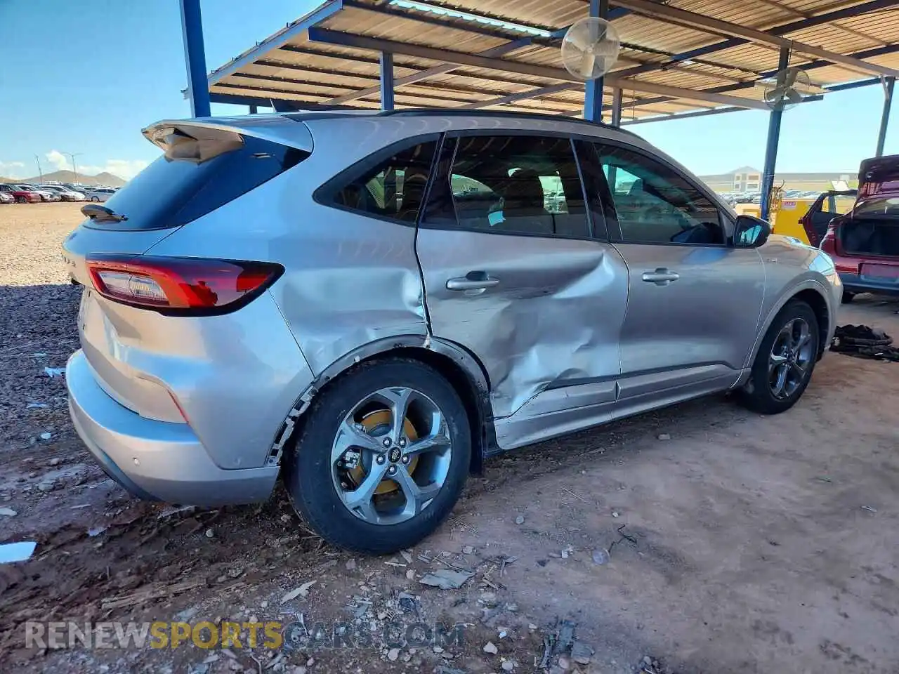 3 Фотография поврежденного автомобиля 1FMCU0MN7PUB15636 FORD ESCAPE 2023