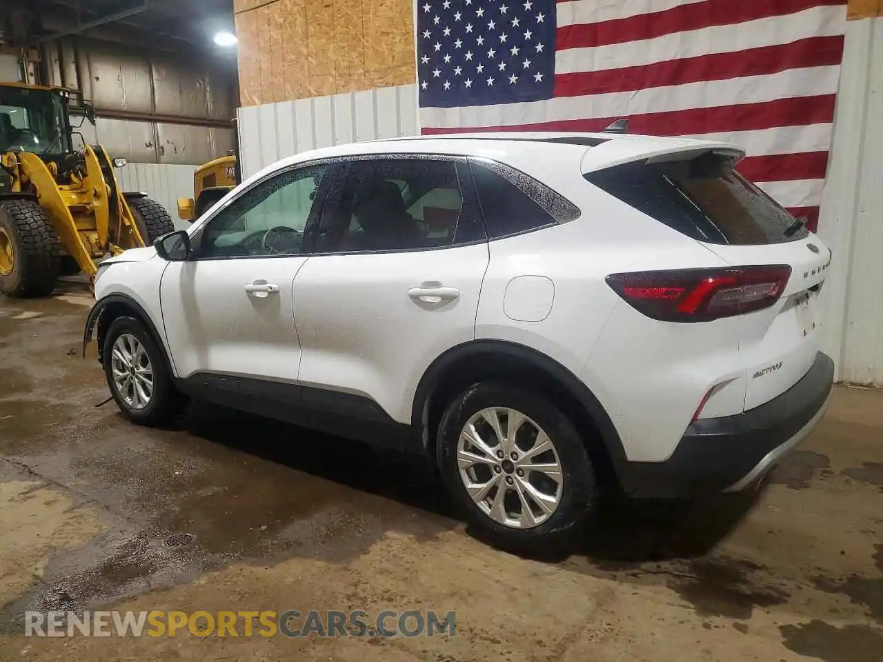 2 Photograph of a damaged car 1FMCU9GN3PUA10592 FORD ESCAPE 2023