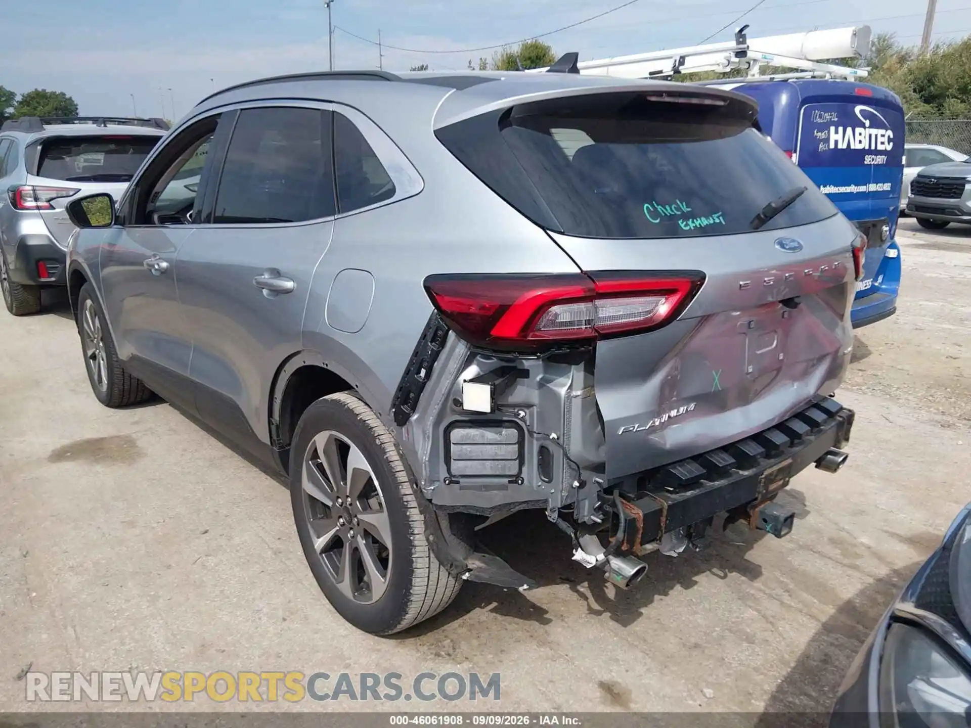 3 Photograph of a damaged car 1FMCU9JA9PUA72598 FORD ESCAPE 2023