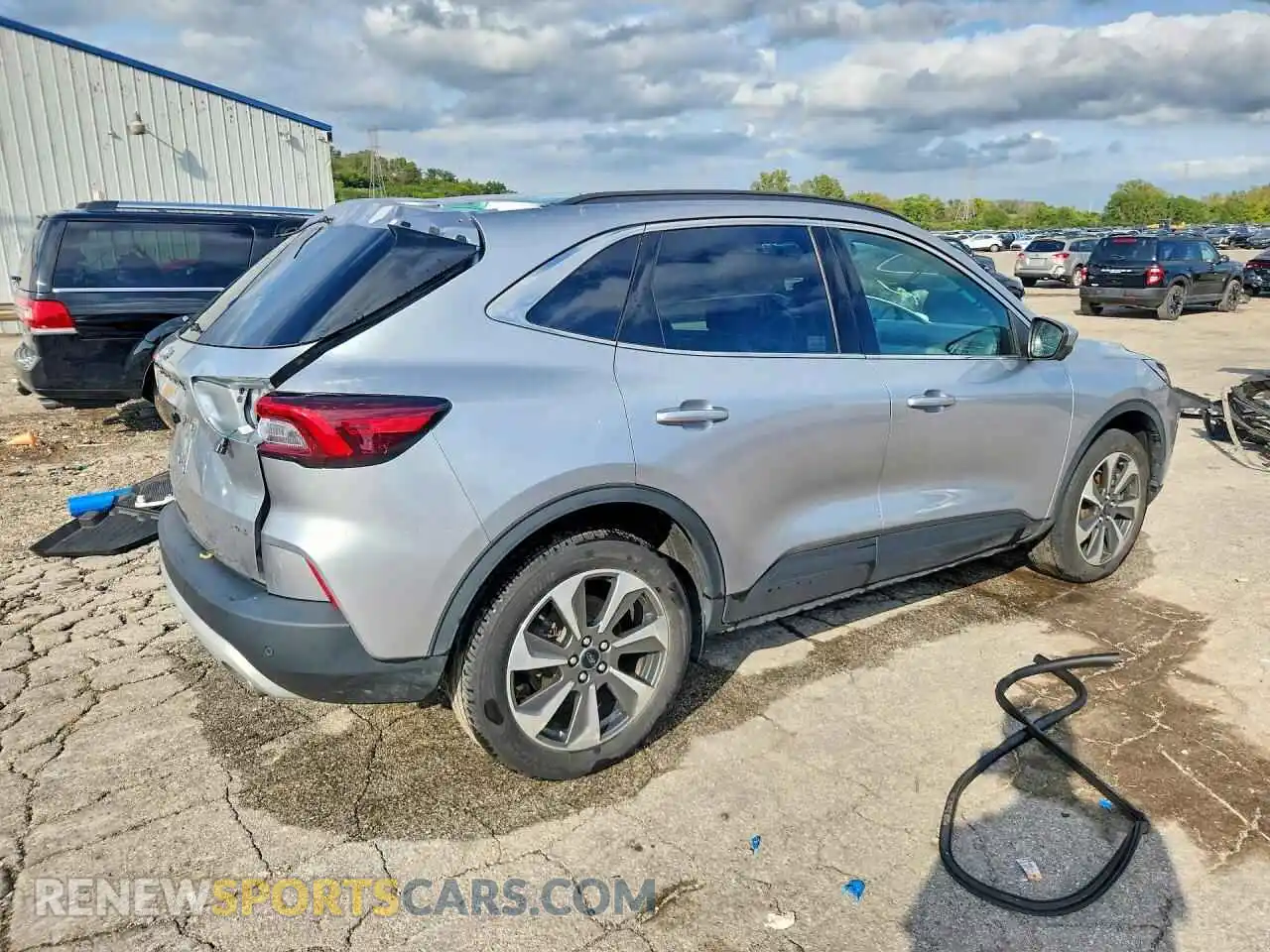 3 Photograph of a damaged car 1FMCU9JZXPUB29641 FORD ESCAPE 2023