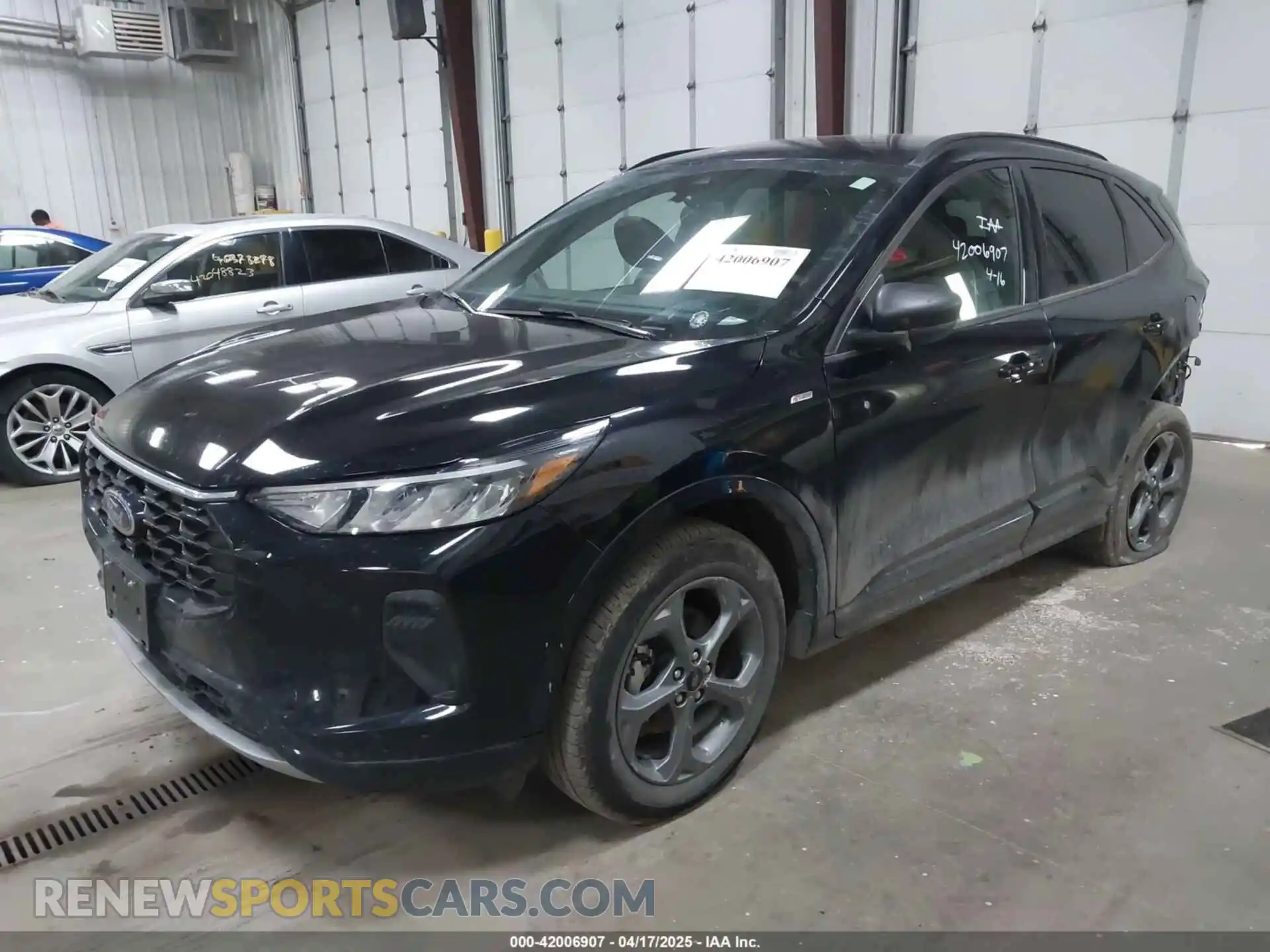 2 Photograph of a damaged car 1FMCU9MN4PUA37093 FORD ESCAPE 2023