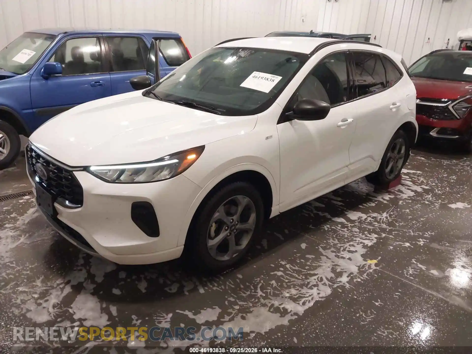 2 Фотография поврежденного автомобиля 1FMCU9MN4PUA86472 FORD ESCAPE 2023