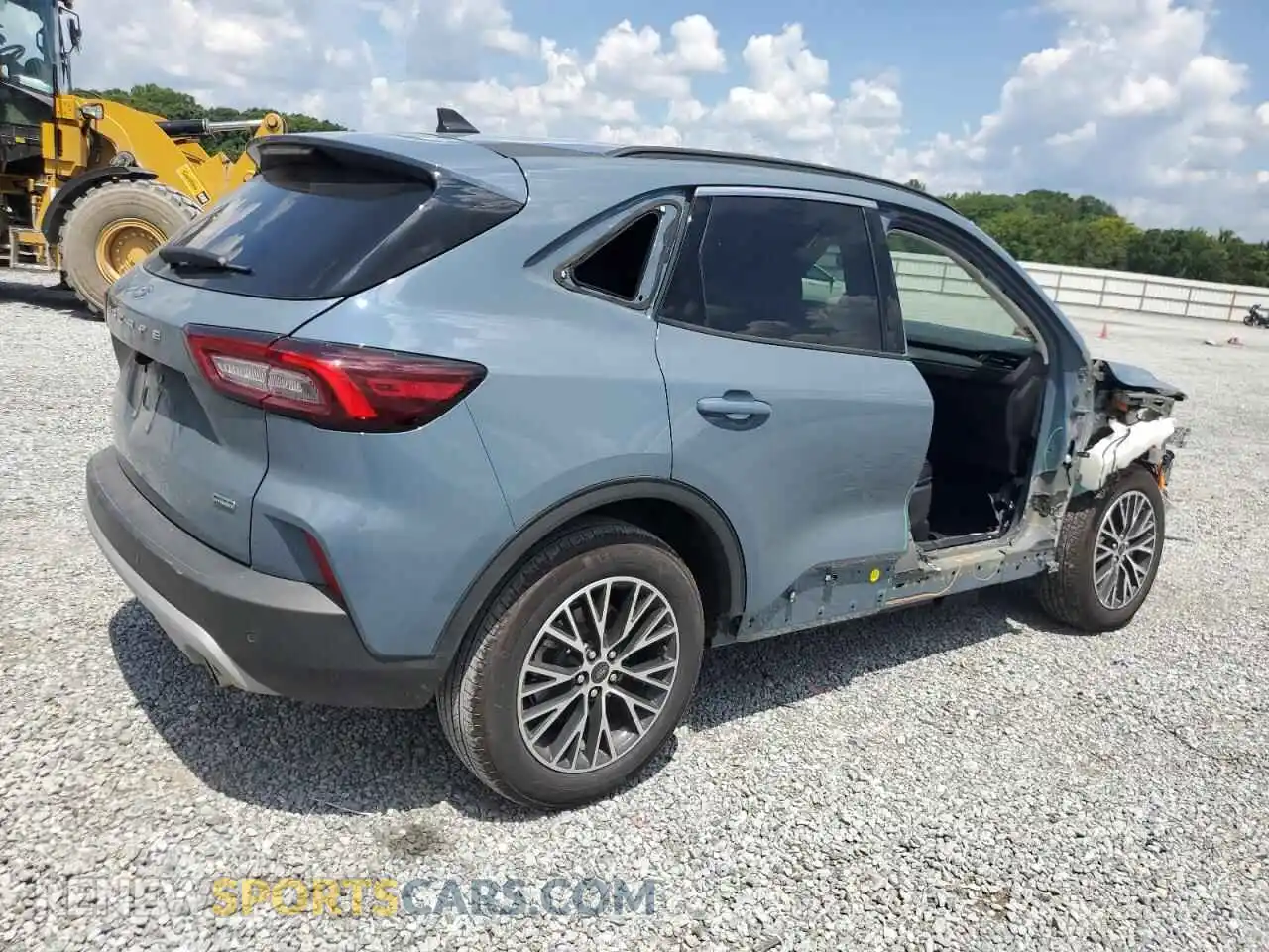 3 Photograph of a damaged car 1FMCU0E19RUB33666 FORD ESCAPE 2024