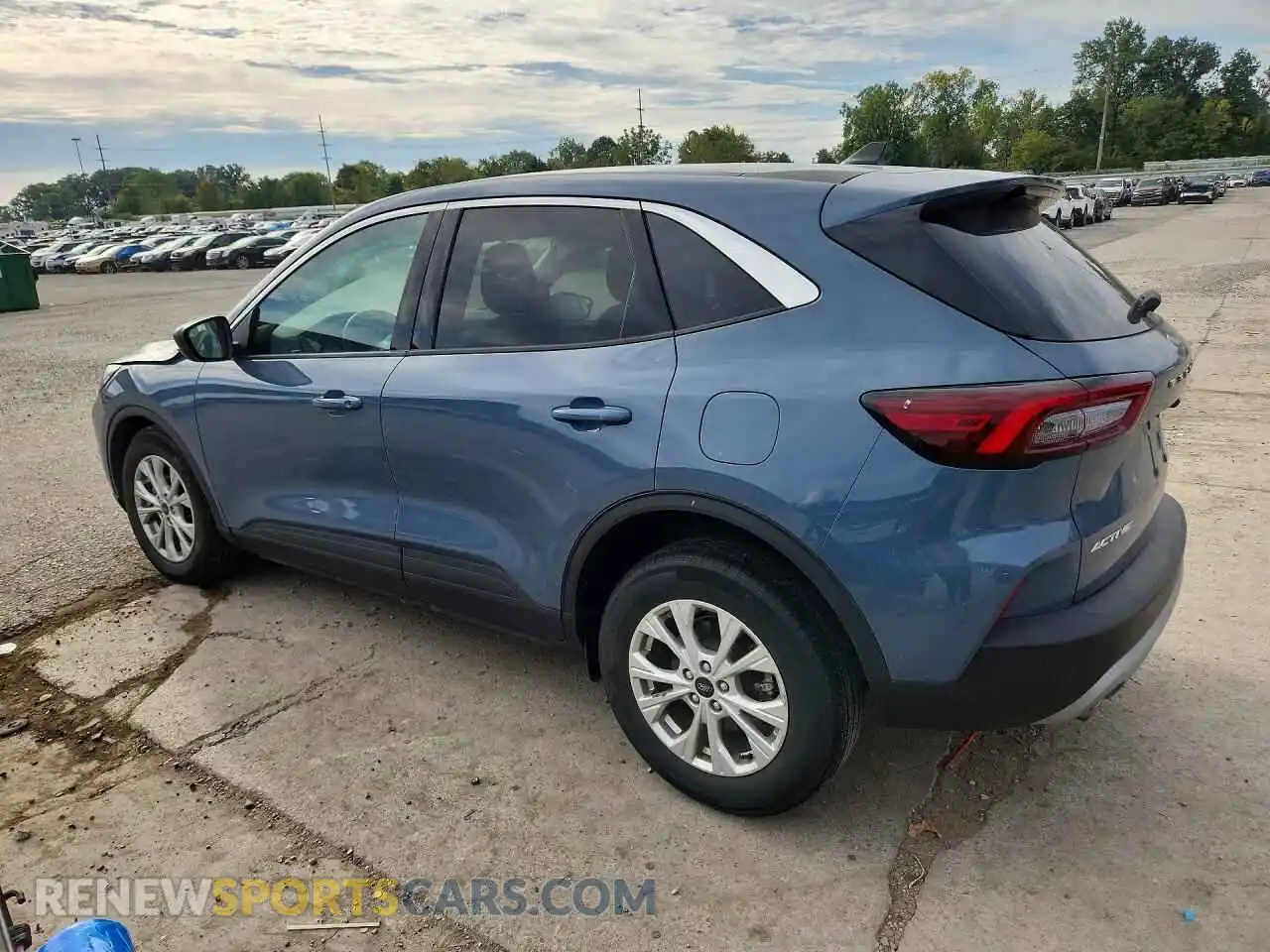 2 Photograph of a damaged car 1FMCU0GN0RUB43244 FORD ESCAPE 2024