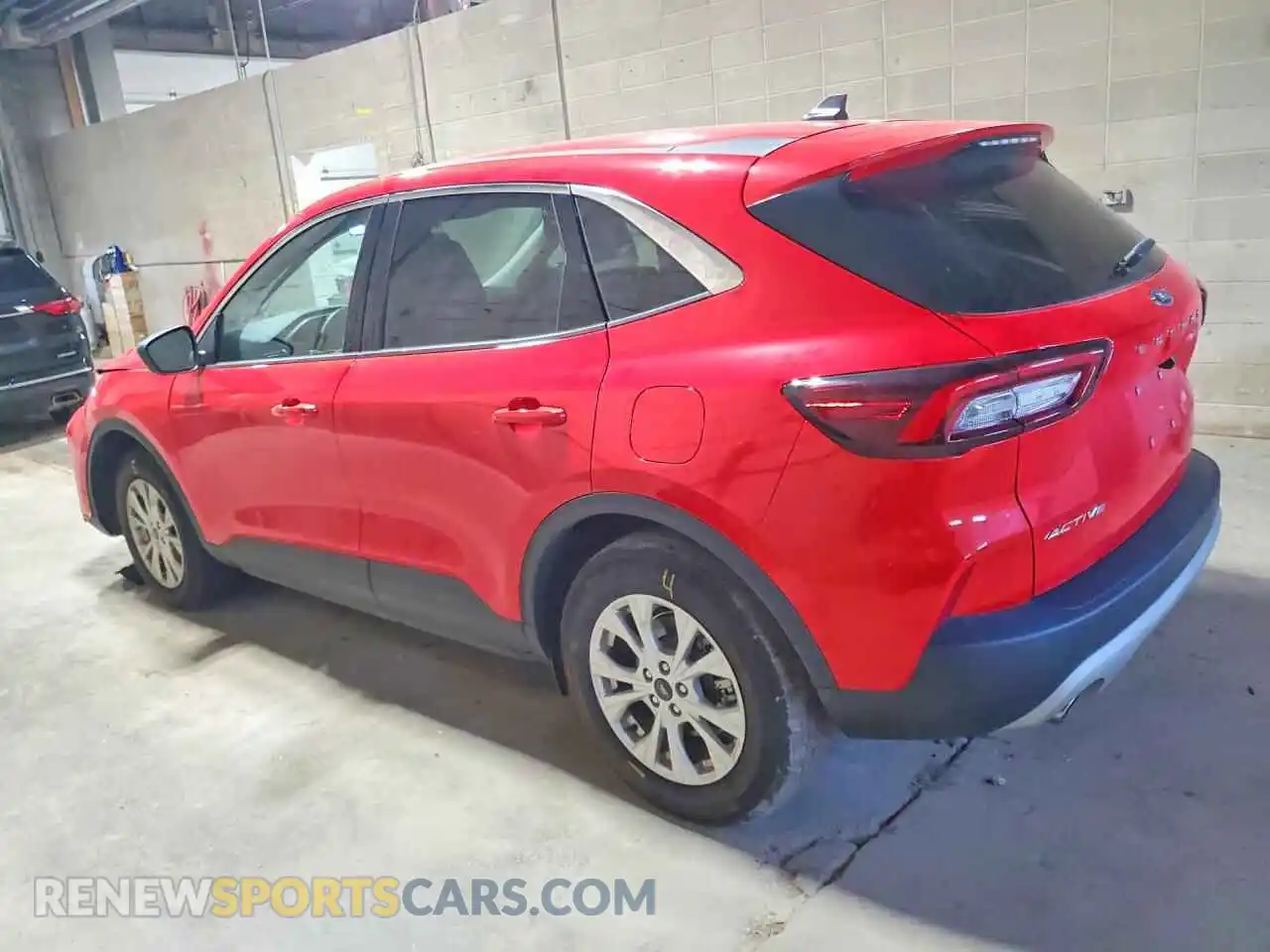 2 Photograph of a damaged car 1FMCU0GN2RUB15865 FORD ESCAPE 2024