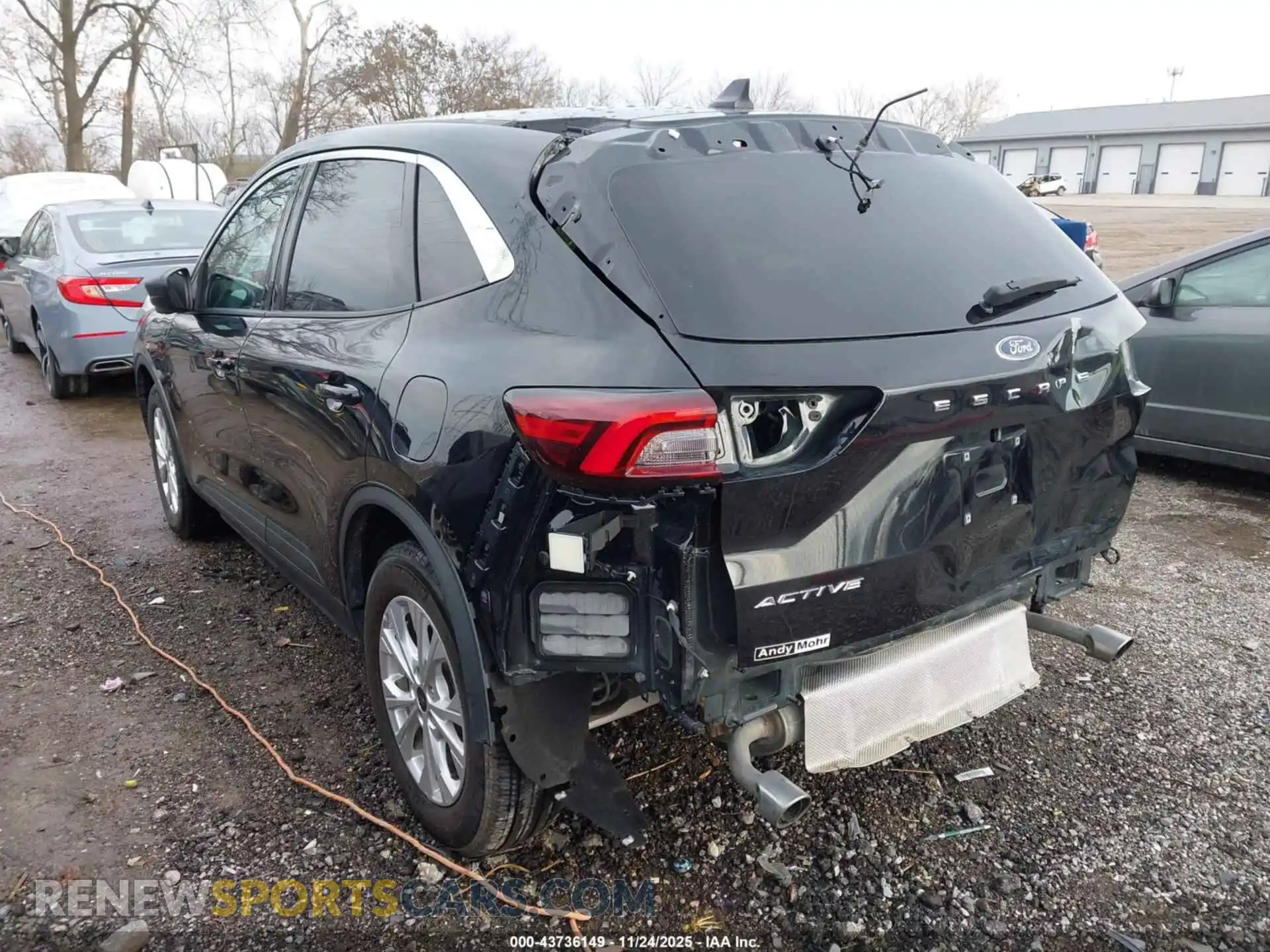 3 Photograph of a damaged car 1FMCU0GN5RUB34409 FORD ESCAPE 2024