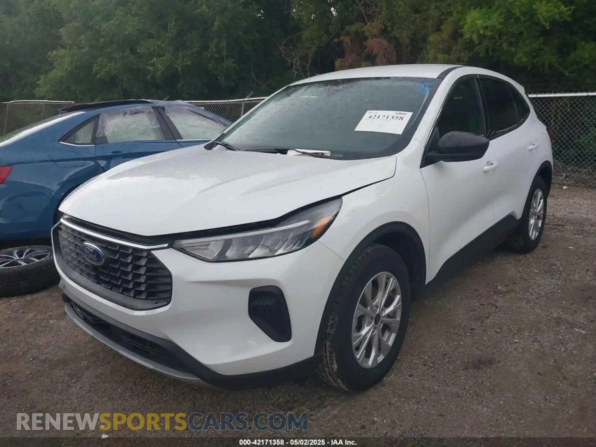 2 Photograph of a damaged car 1FMCU0GN7RUB02402 FORD ESCAPE 2024
