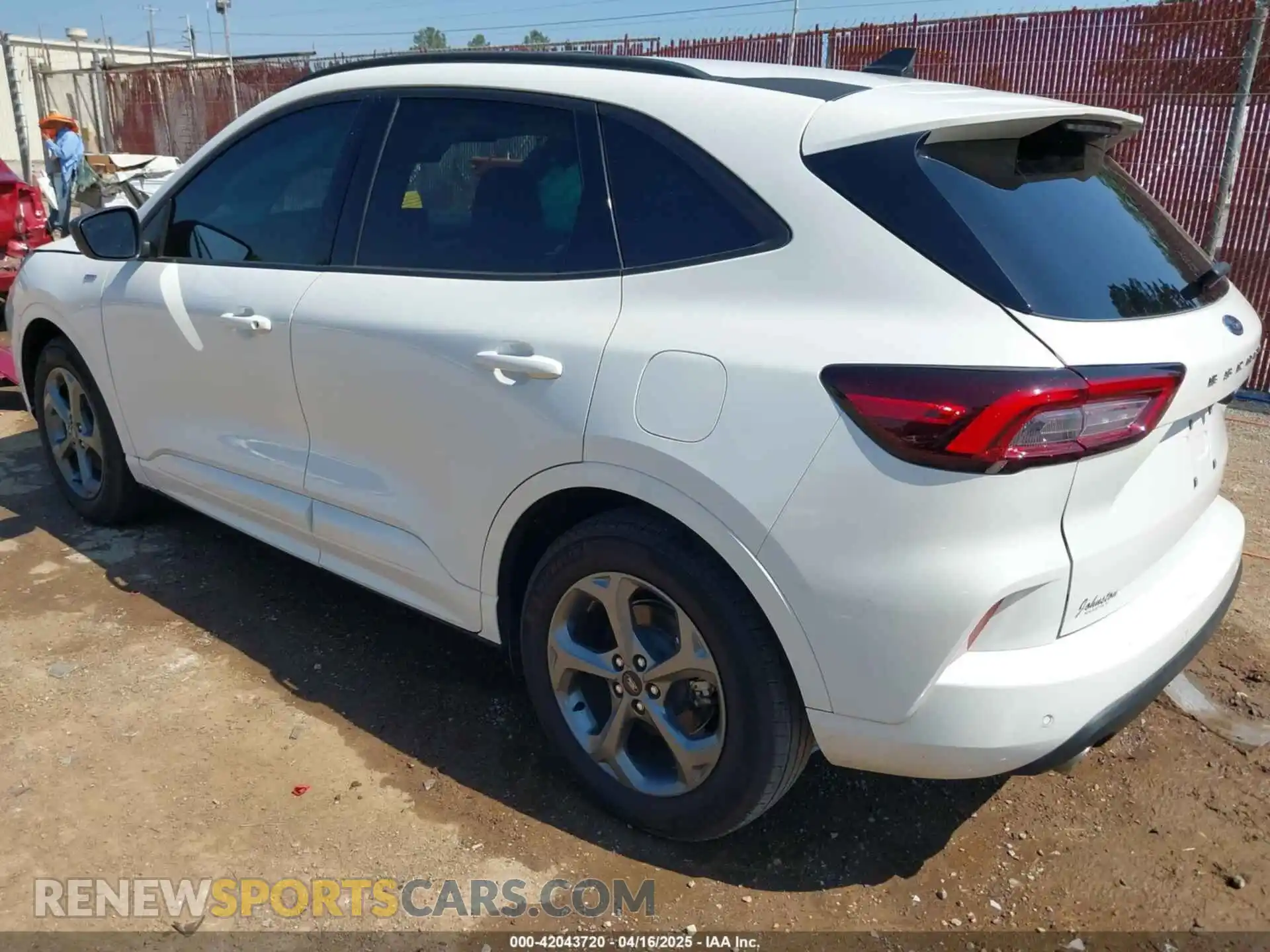 3 Фотография поврежденного автомобиля 1FMCU0MN0RUA16062 FORD ESCAPE 2024