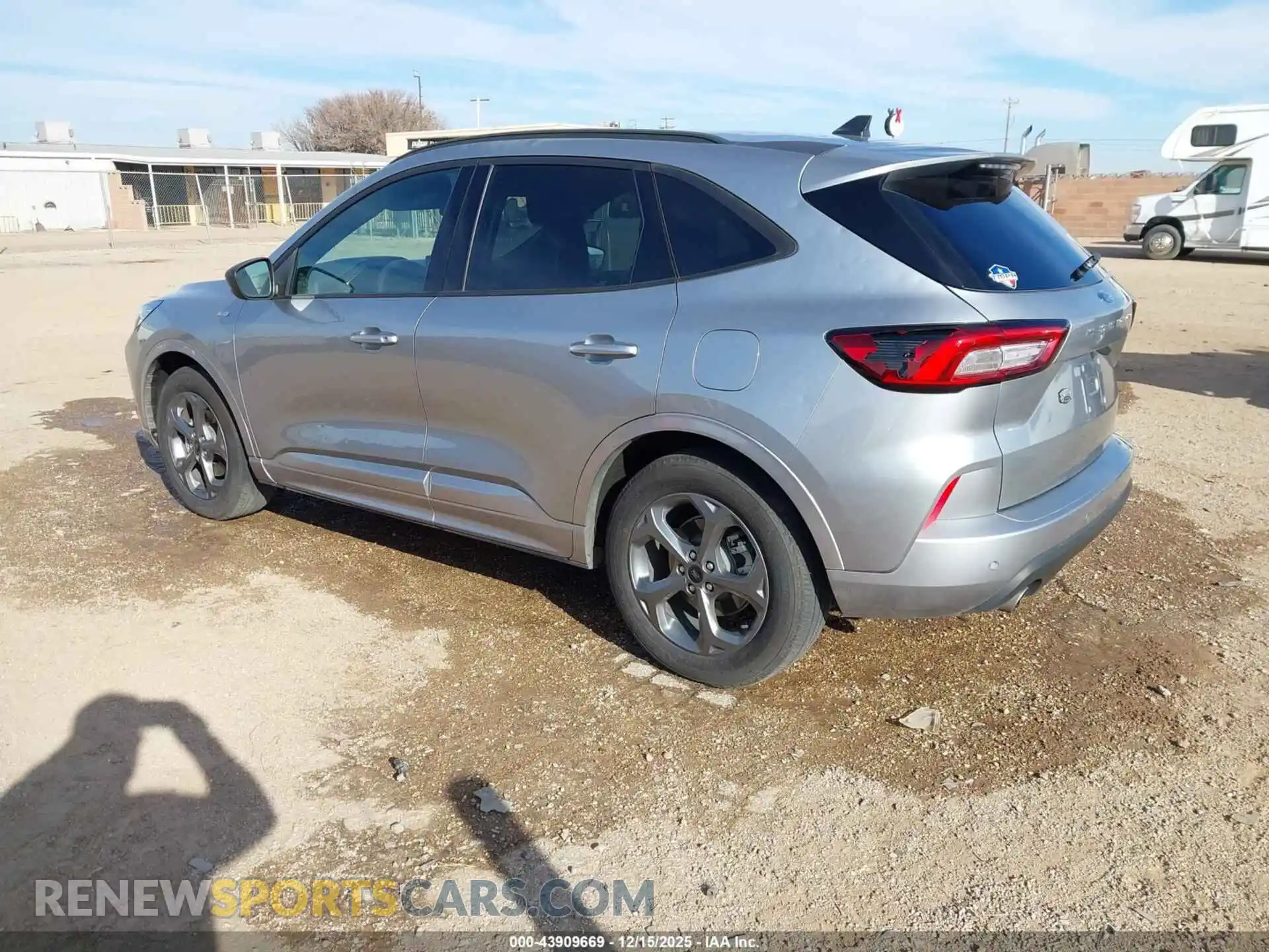 2 Photograph of a damaged car 1FMCU0MN3RUB59586 FORD ESCAPE 2024