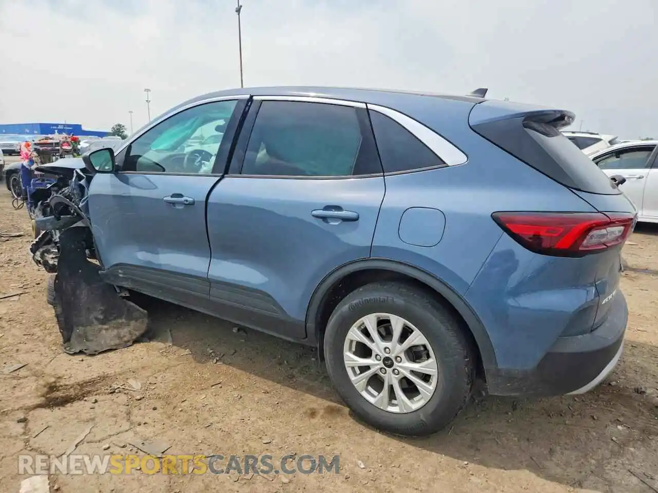 2 fotografías del automóvil dañado 1FMCU9GN6RUB59615 FORD ESCAPE 2024