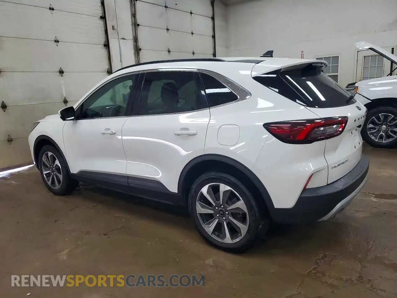 2 fotografías del automóvil dañado 1FMCU9JAXRUA71219 FORD ESCAPE 2024