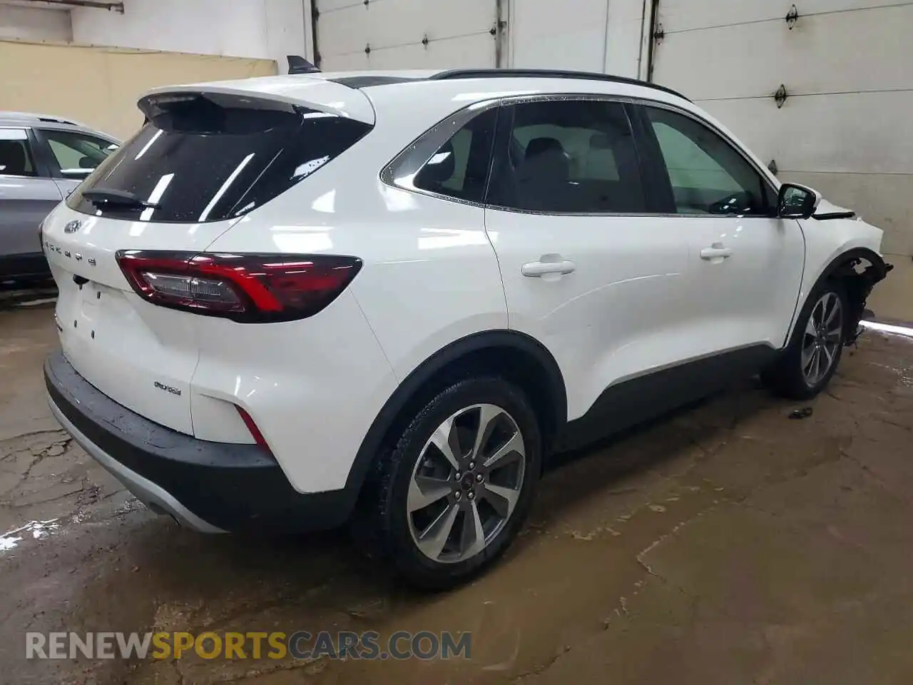 3 fotografías del automóvil dañado 1FMCU9JAXRUA71219 FORD ESCAPE 2024