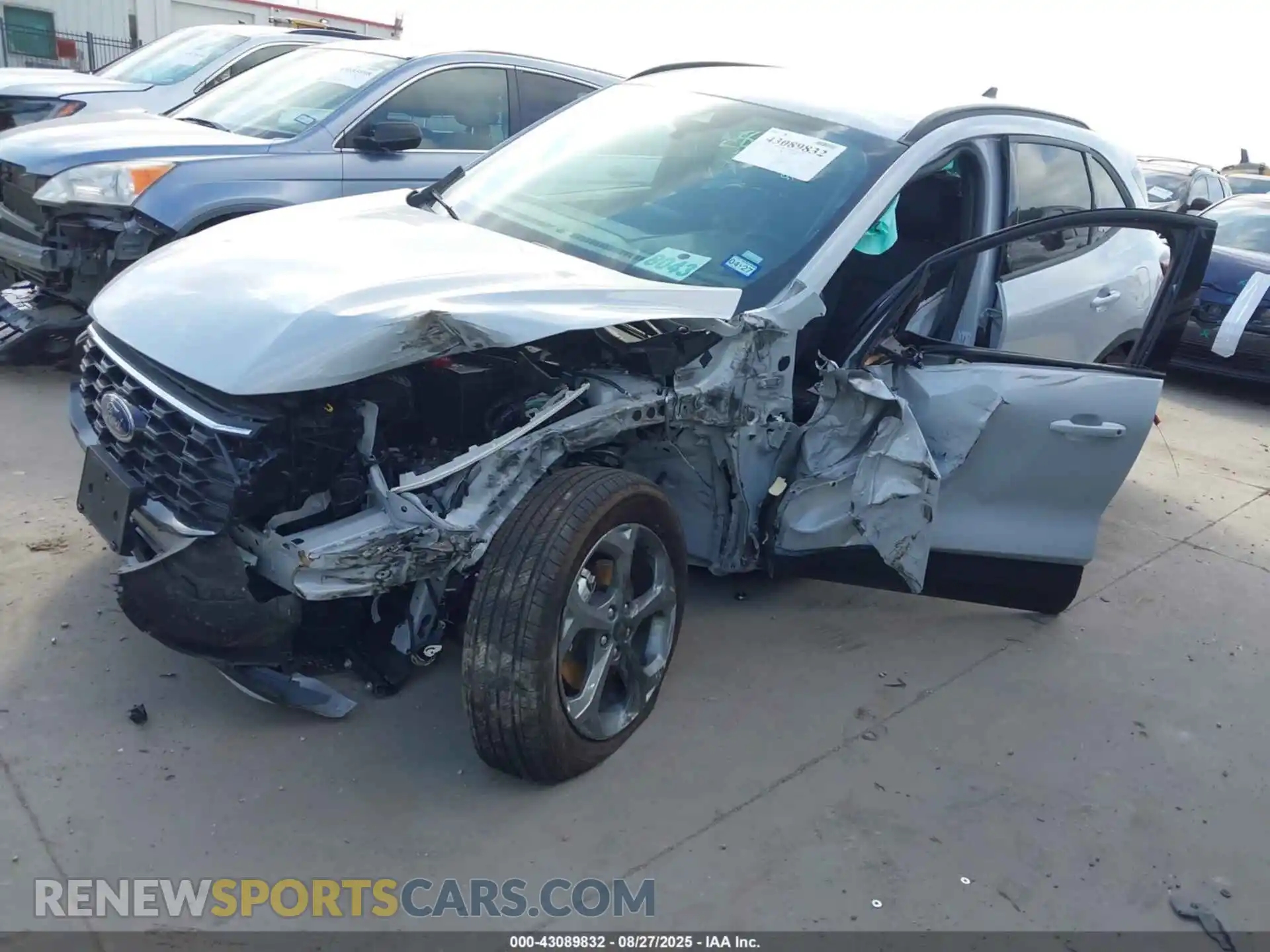2 Фотография поврежденного автомобиля 1FMCU0MN1SUB00803 FORD ESCAPE 2025