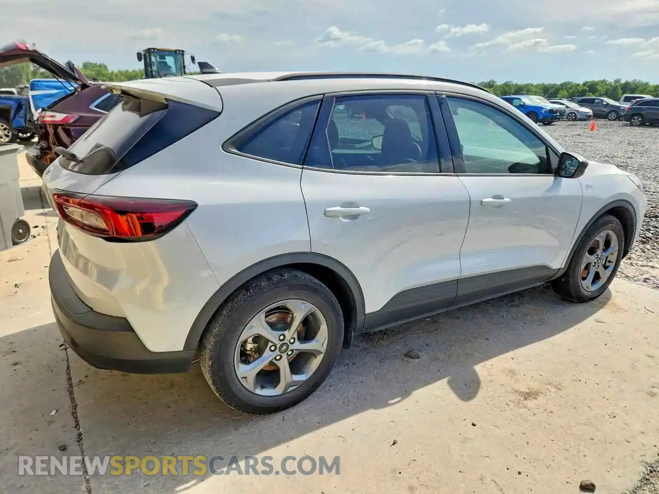 3 Фотография поврежденного автомобиля 1FMCU0MN4SUB07552 FORD ESCAPE 2025