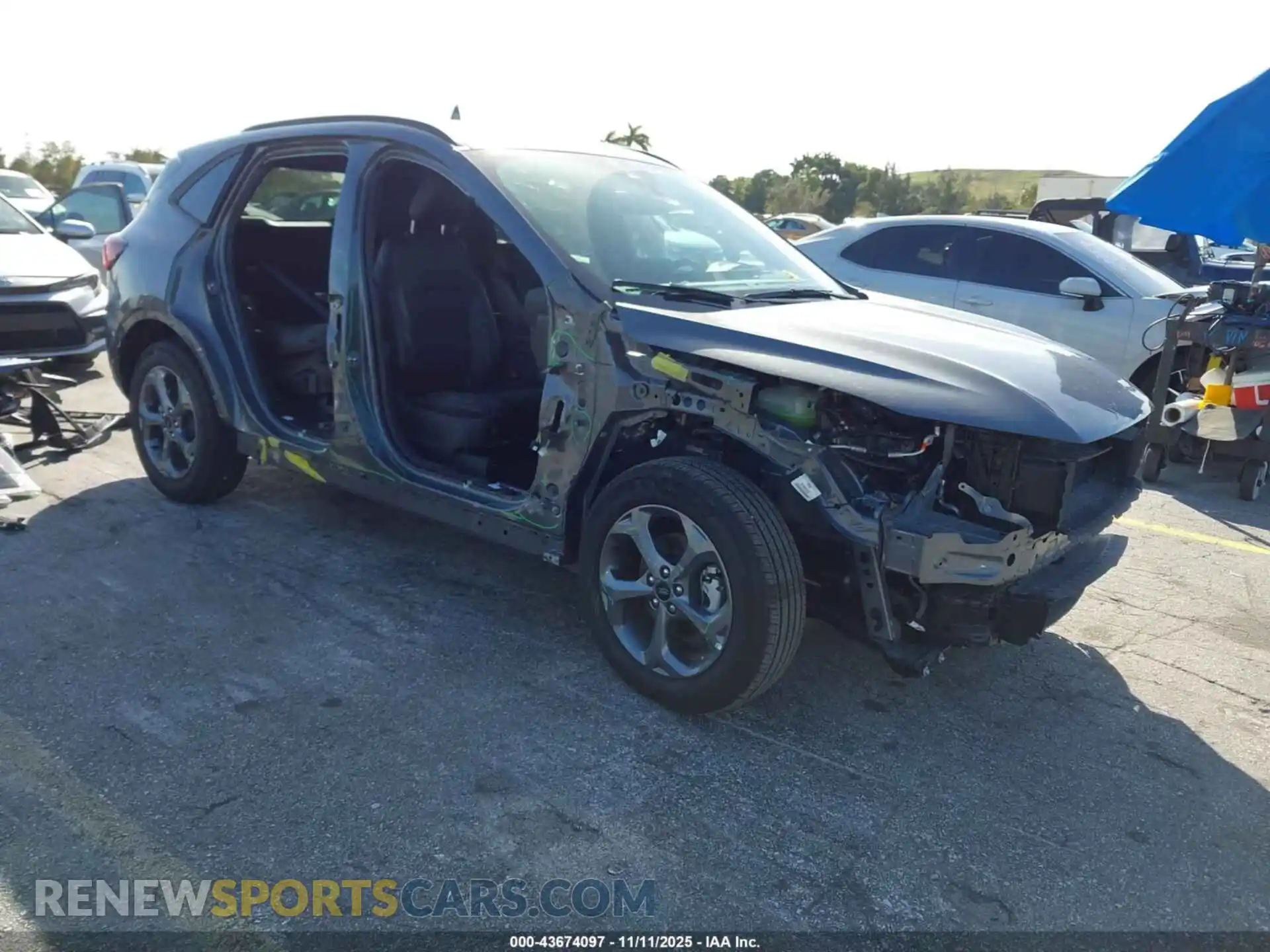 1 Photograph of a damaged car 1FMCU0MN7SUB33725 FORD ESCAPE 2025