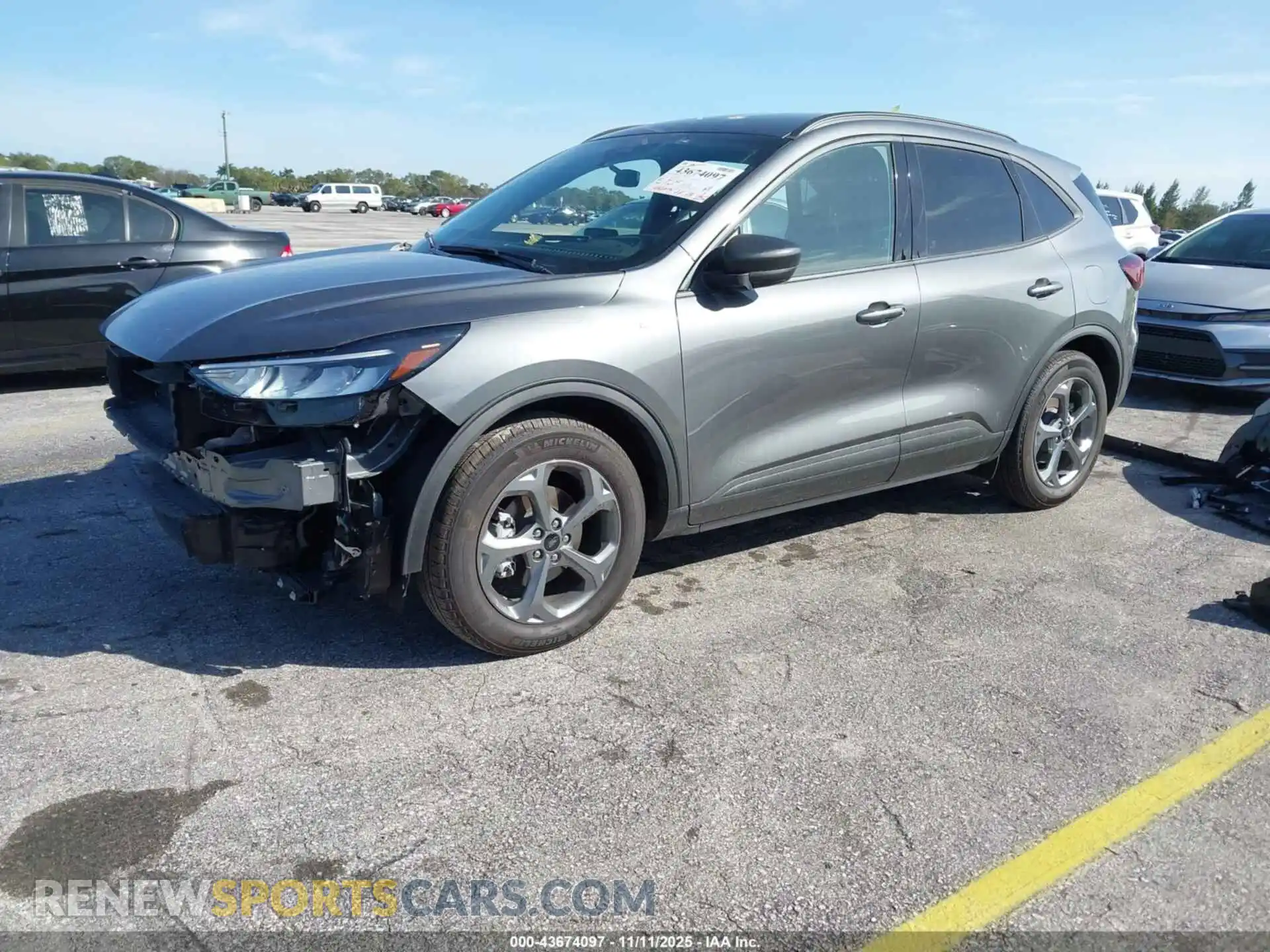 2 Photograph of a damaged car 1FMCU0MN7SUB33725 FORD ESCAPE 2025