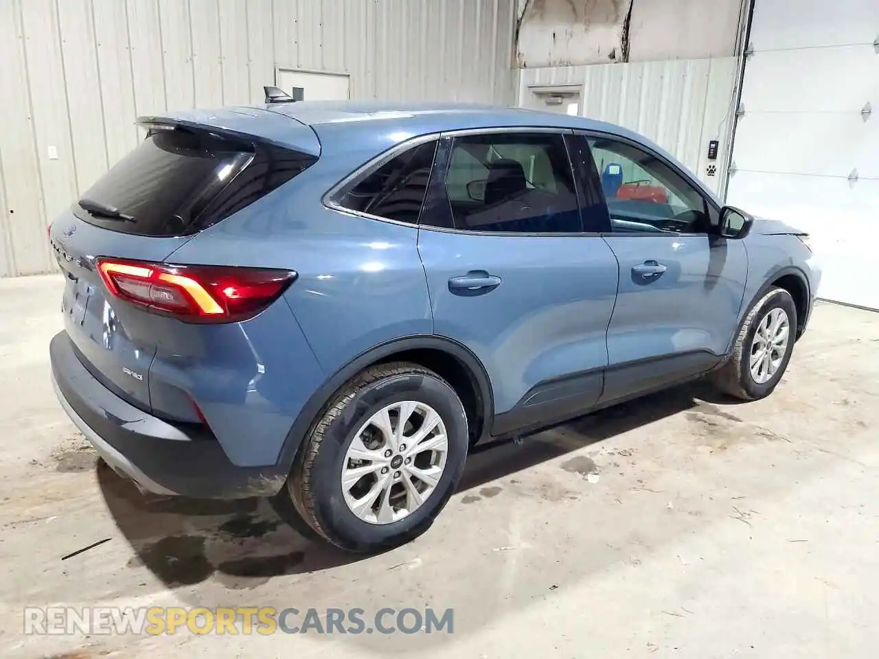 3 fotografías del automóvil dañado 1FMCU9GN8SUA43533 FORD ESCAPE 2025