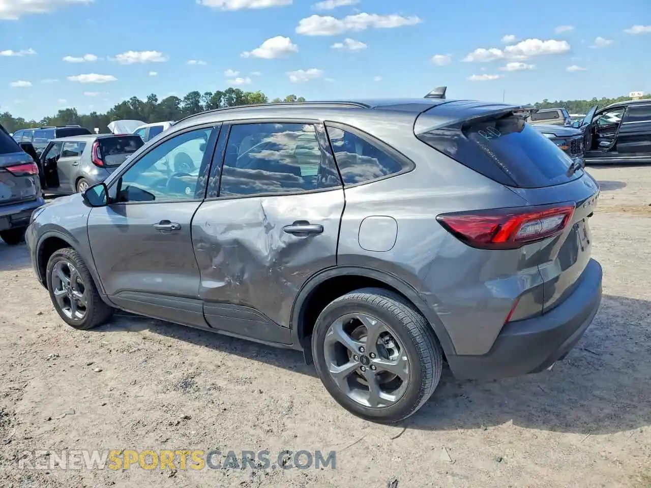 2 Фотография поврежденного автомобиля 1FMCU9MNXTUA30269 FORD ESCAPE 2026
