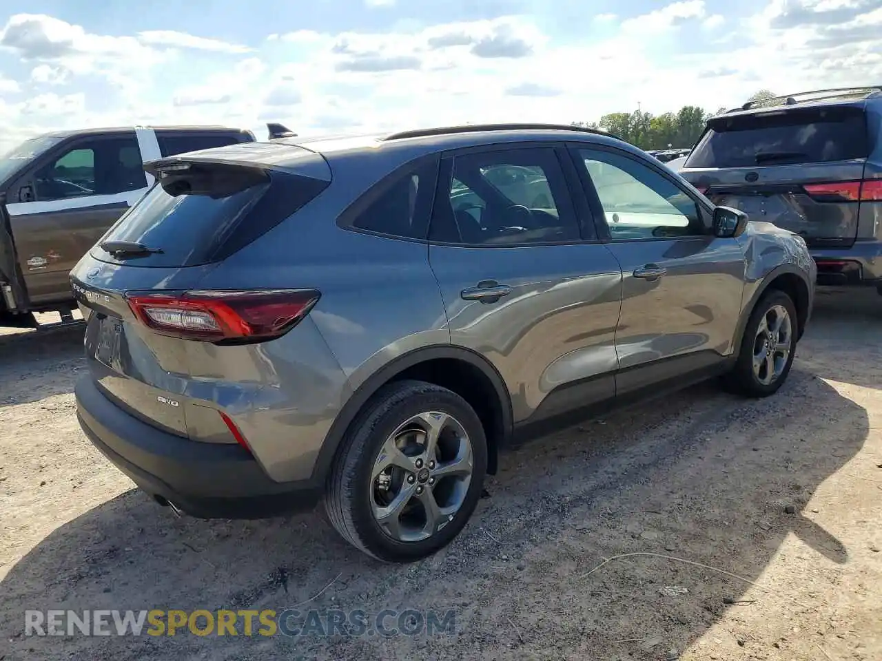3 Фотография поврежденного автомобиля 1FMCU9MNXTUA30269 FORD ESCAPE 2026