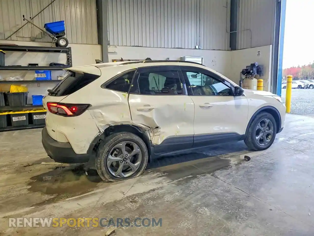 3 Фотография поврежденного автомобиля 1FMCU9MZ1TUA06008 FORD ESCAPE 2026