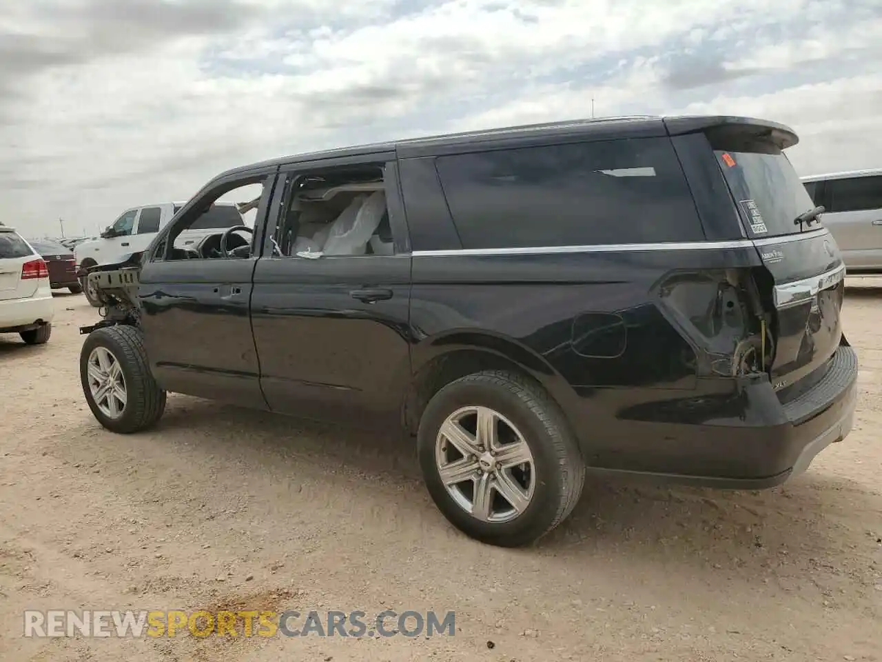 2 Photograph of a damaged car 1FMJK1HT0KEA82719 FORD EXPEDITION 2019