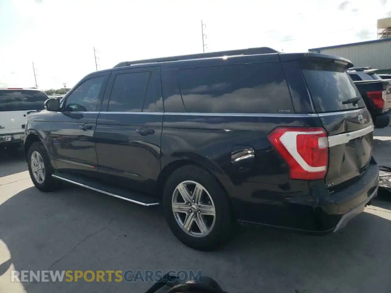2 Photograph of a damaged car 1FMJK1HT7KEA05863 FORD EXPEDITION 2019