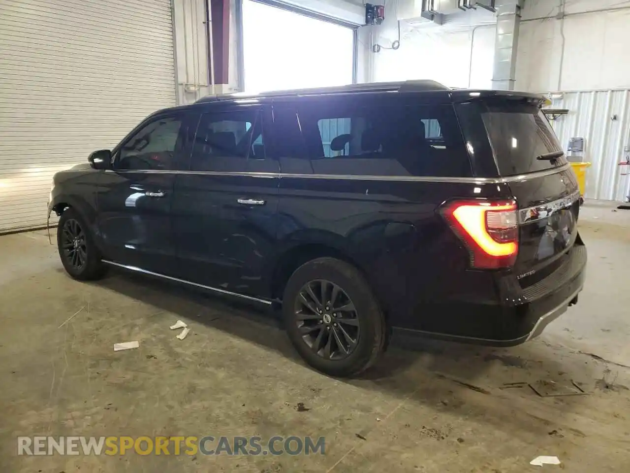 2 Photograph of a damaged car 1FMJK2AT3KEA51139 FORD EXPEDITION 2019