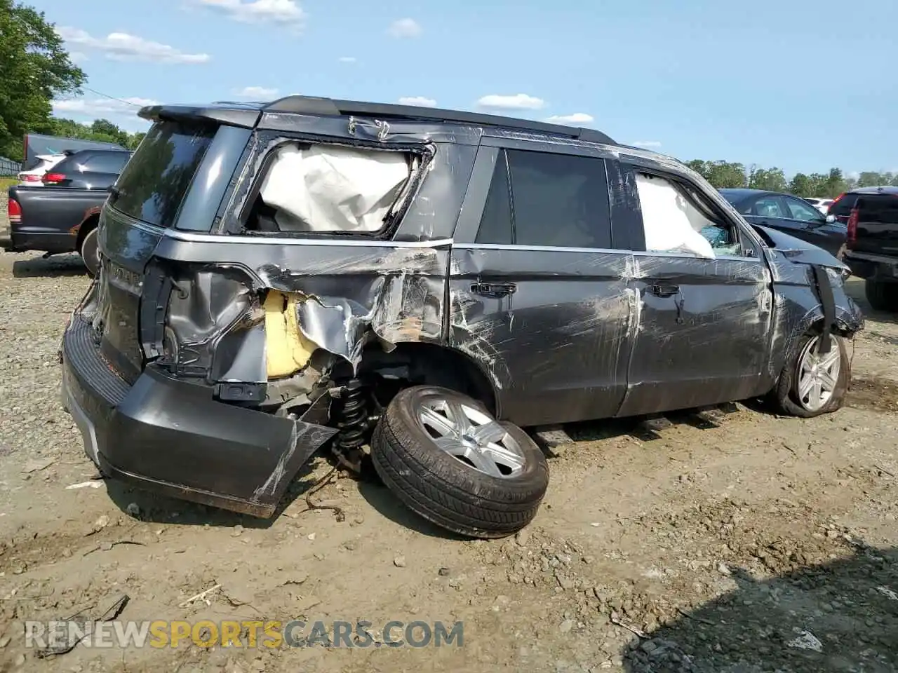 3 Photograph of a damaged car 1FMJU1JT6KEA78288 FORD EXPEDITION 2019