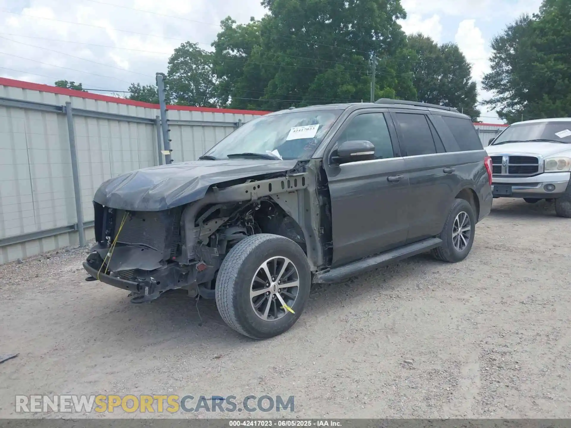 2 Photograph of a damaged car 1FMJU1JT7KEA39001 FORD EXPEDITION 2019