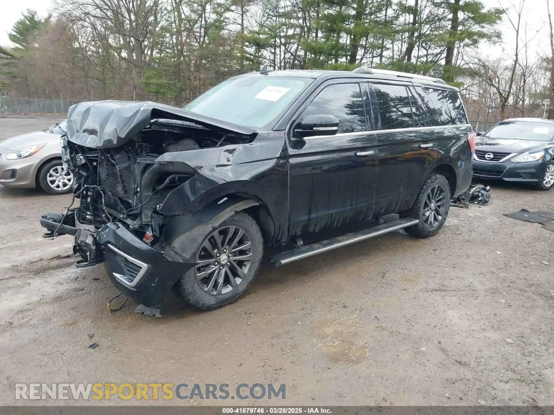 2 Photograph of a damaged car 1FMJU2AT8KEA20009 FORD EXPEDITION 2019