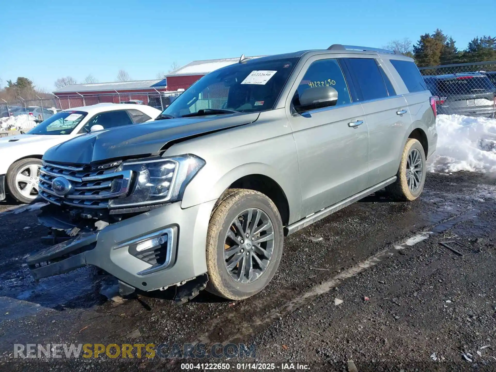 2 Photograph of a damaged car 1FMJU2AT8KEA33195 FORD EXPEDITION 2019