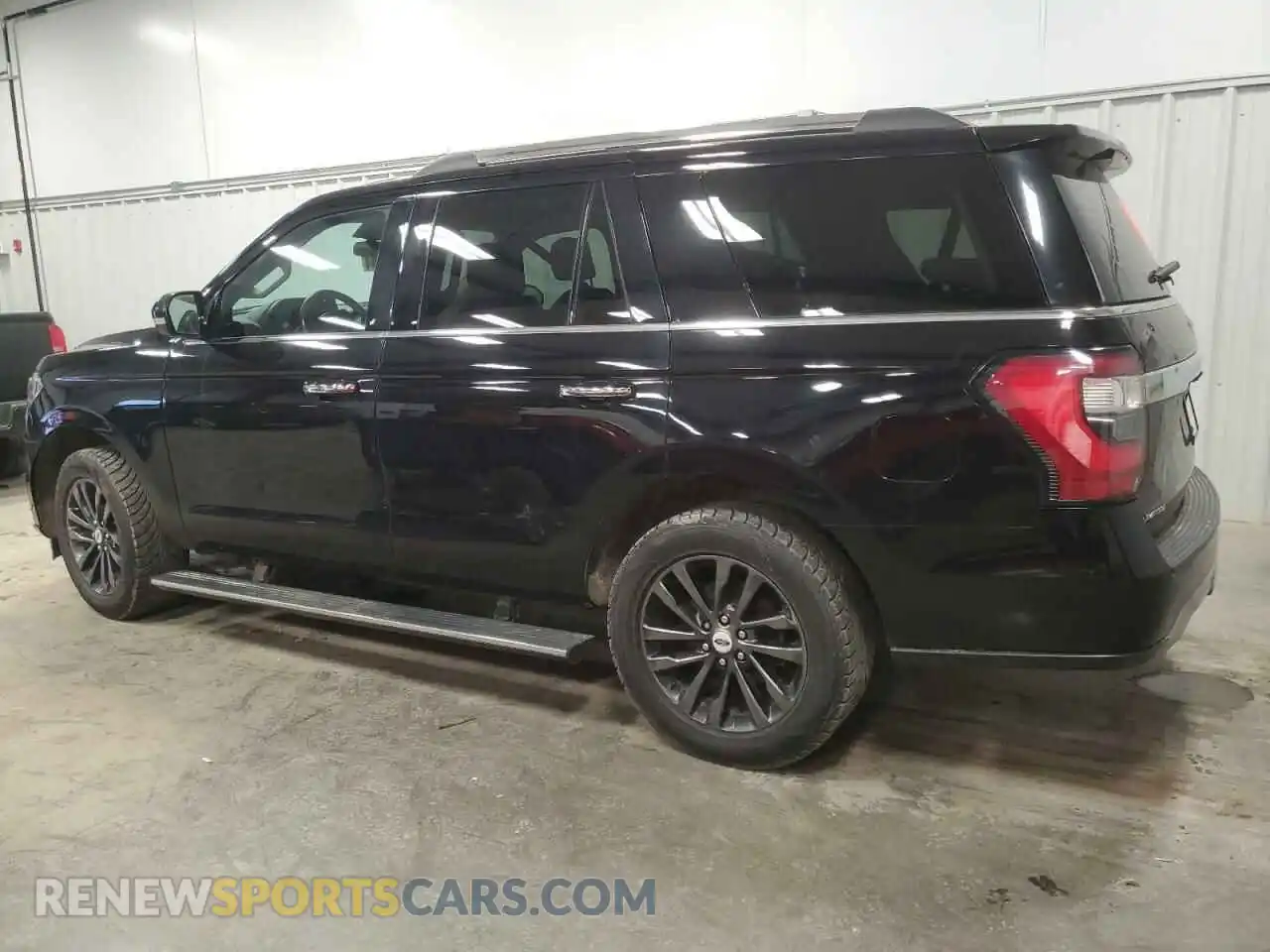 2 Photograph of a damaged car 1FMJU2ATXKEA06578 FORD EXPEDITION 2019
