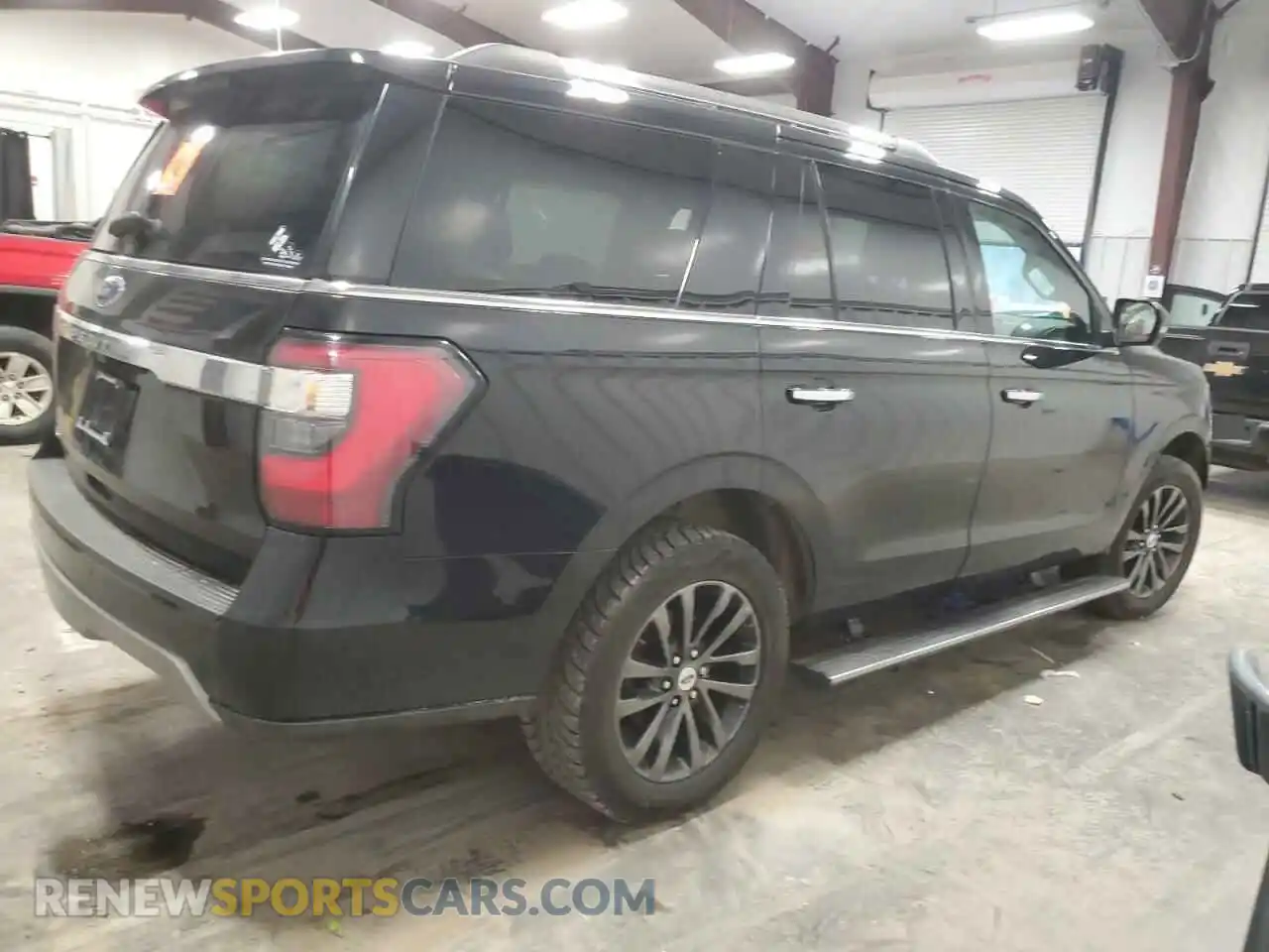 3 Photograph of a damaged car 1FMJU2ATXKEA06578 FORD EXPEDITION 2019