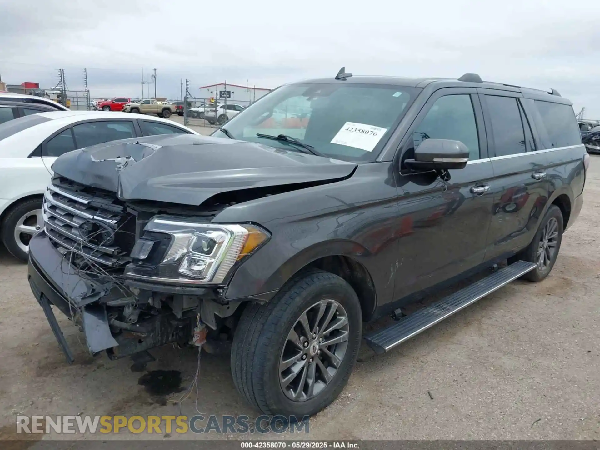 2 Photograph of a damaged car 1FMJK1KT2LEA88967 FORD EXPEDITION 2020