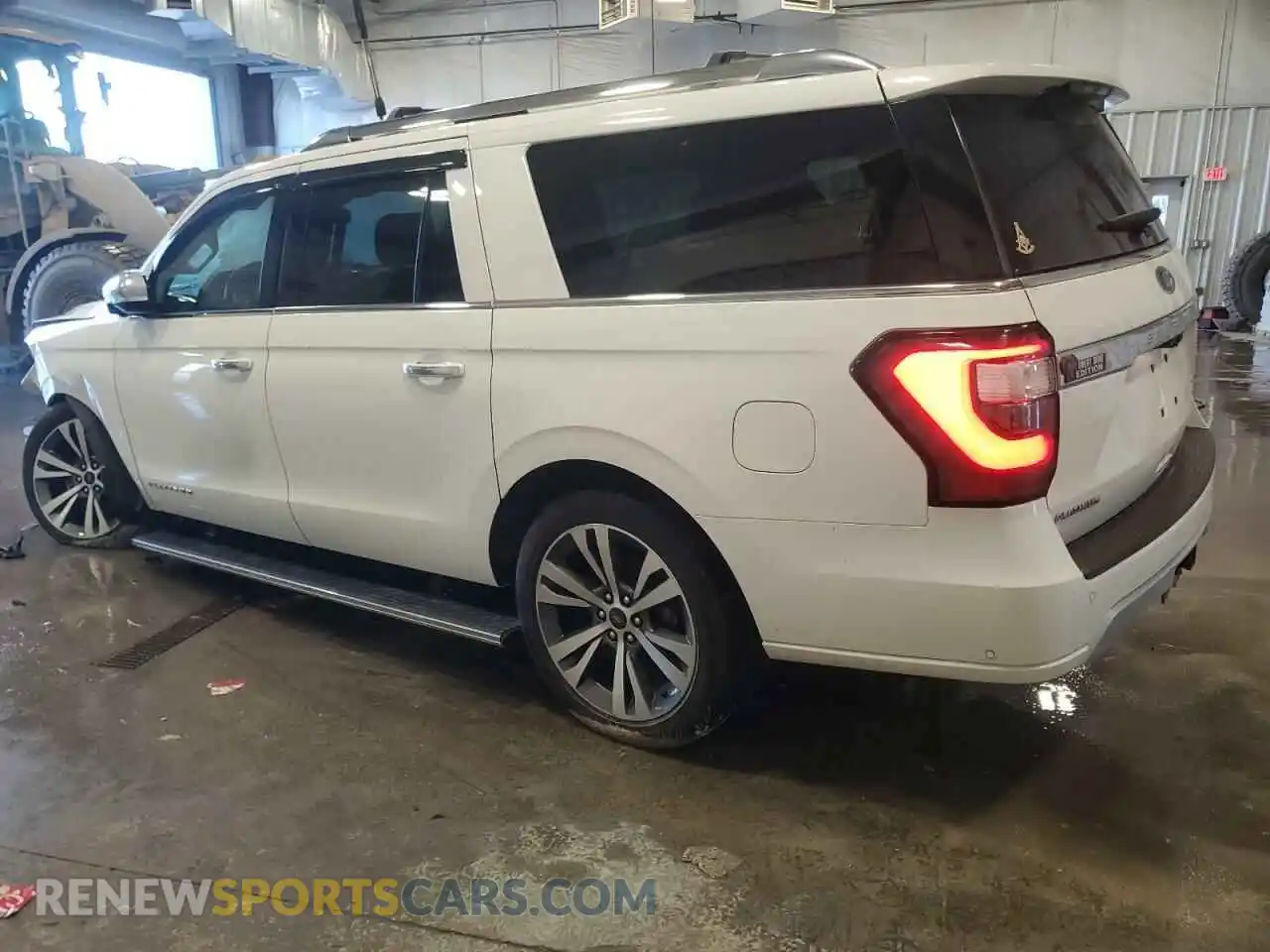 2 Photograph of a damaged car 1FMJK1MT1LEA32709 FORD EXPEDITION 2020