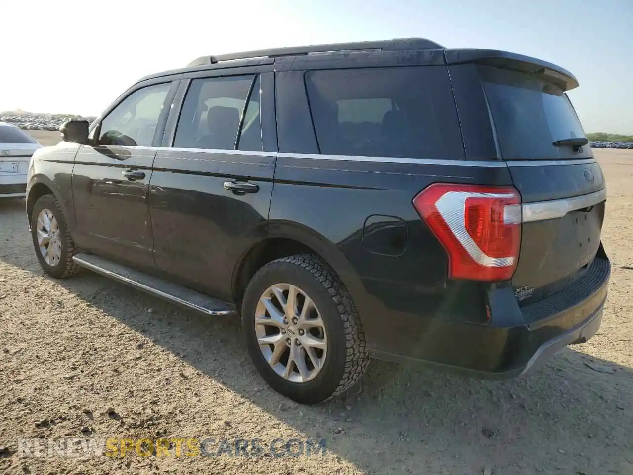 2 Photograph of a damaged car 1FMJU1HT1LEA66802 FORD EXPEDITION 2020