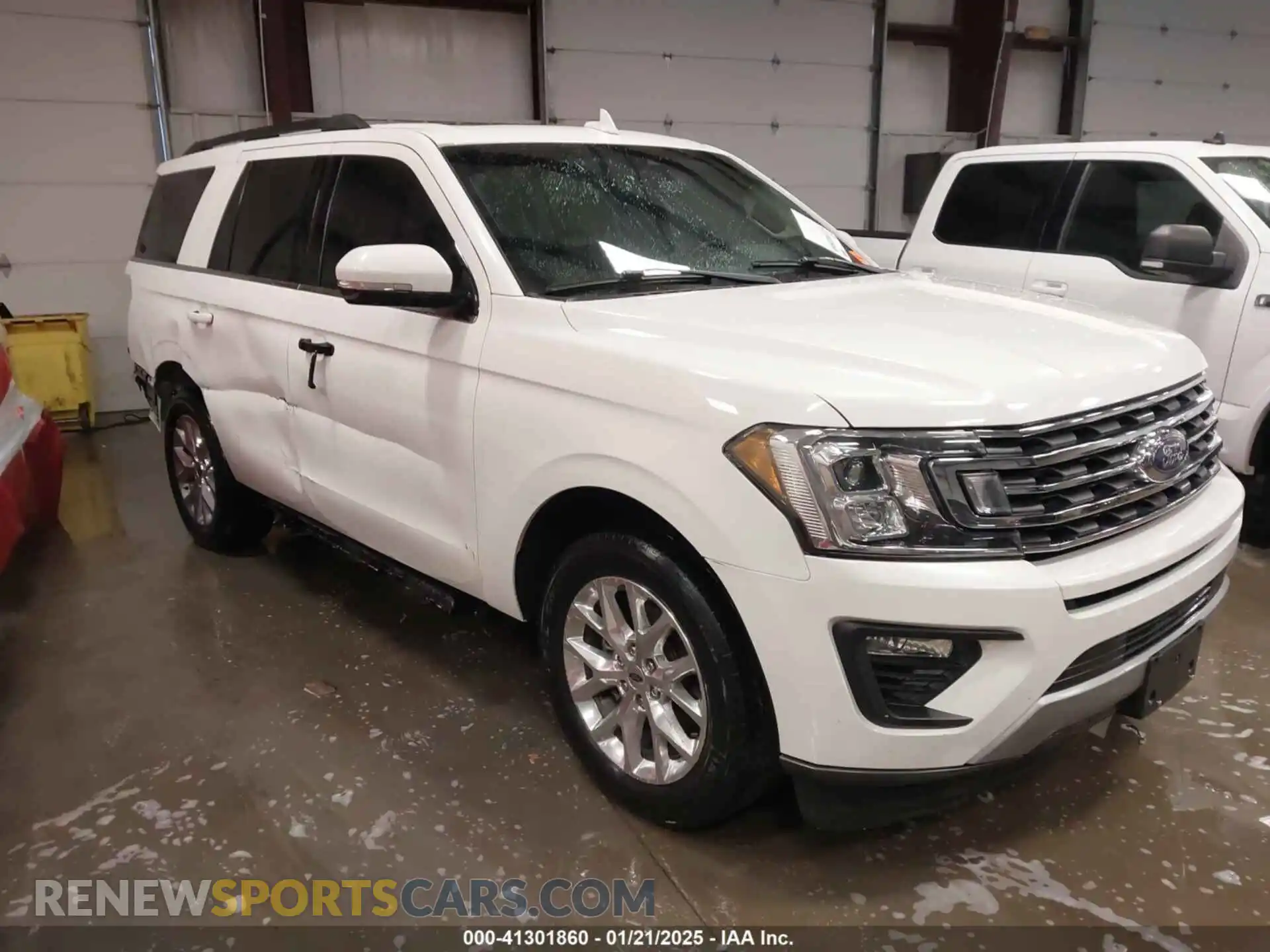 1 Photograph of a damaged car 1FMJU1HT1LEA79193 FORD EXPEDITION 2020