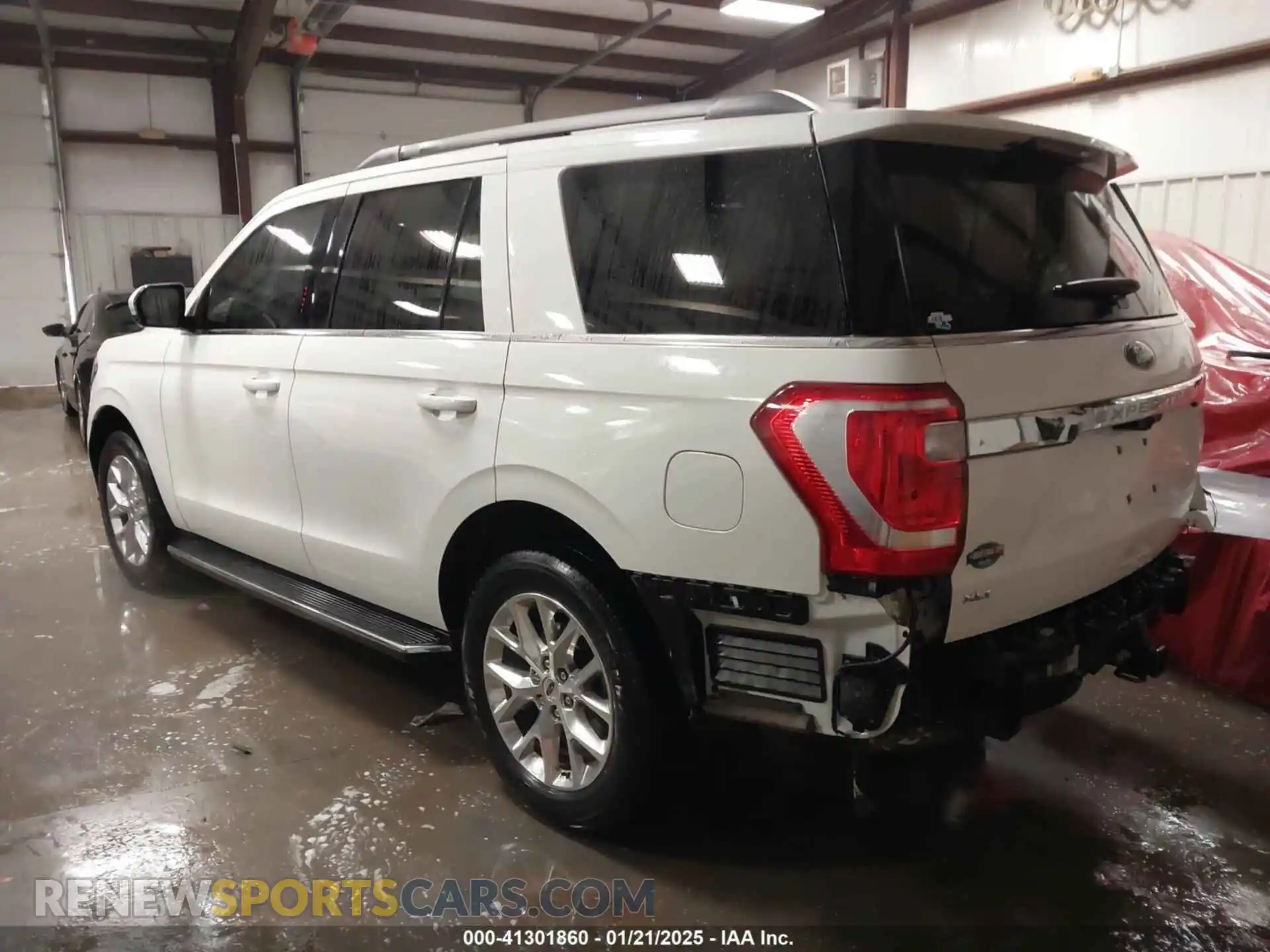 3 Photograph of a damaged car 1FMJU1HT1LEA79193 FORD EXPEDITION 2020