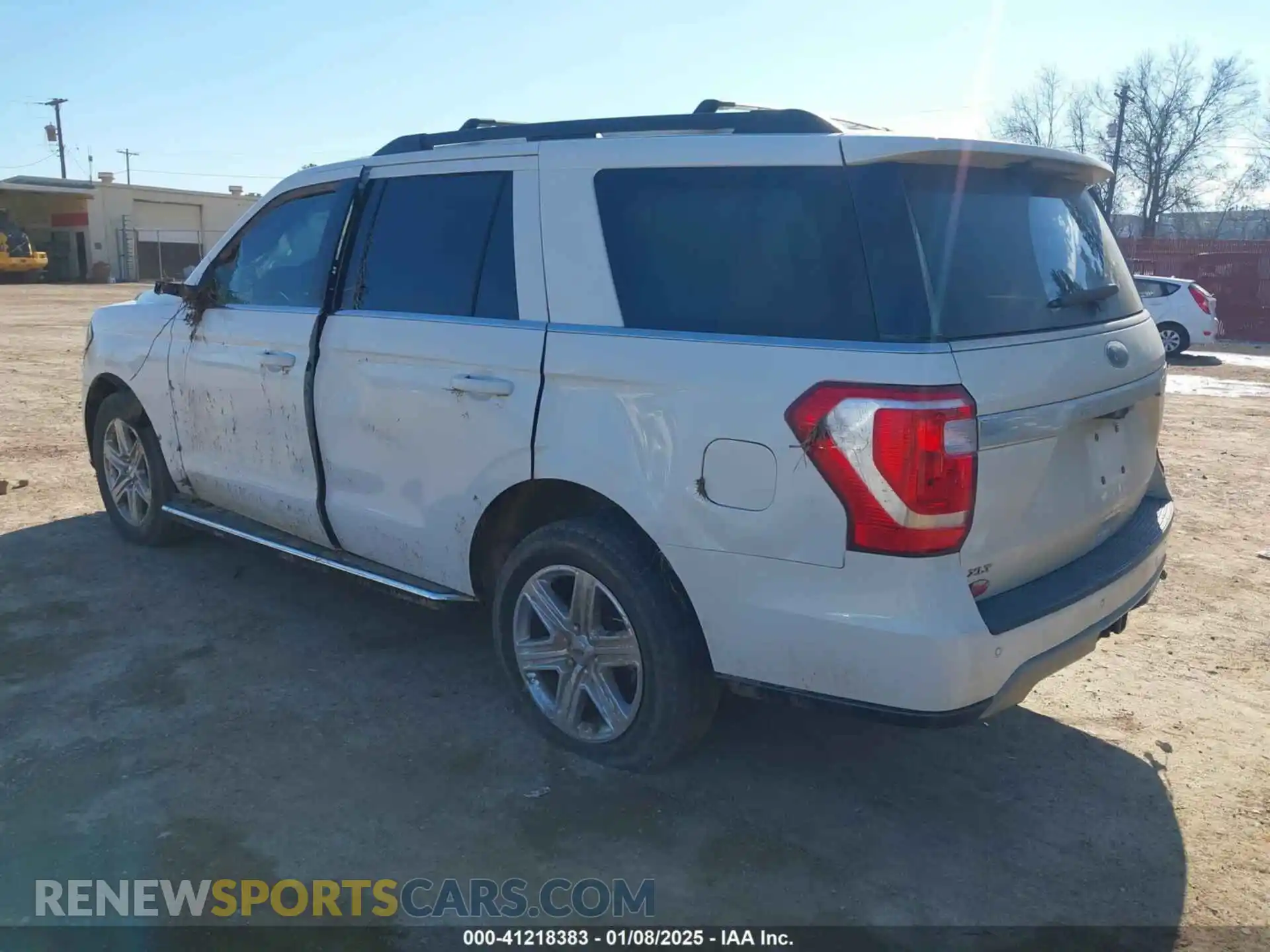 3 Photograph of a damaged car 1FMJU1HT6LEA24349 FORD EXPEDITION 2020