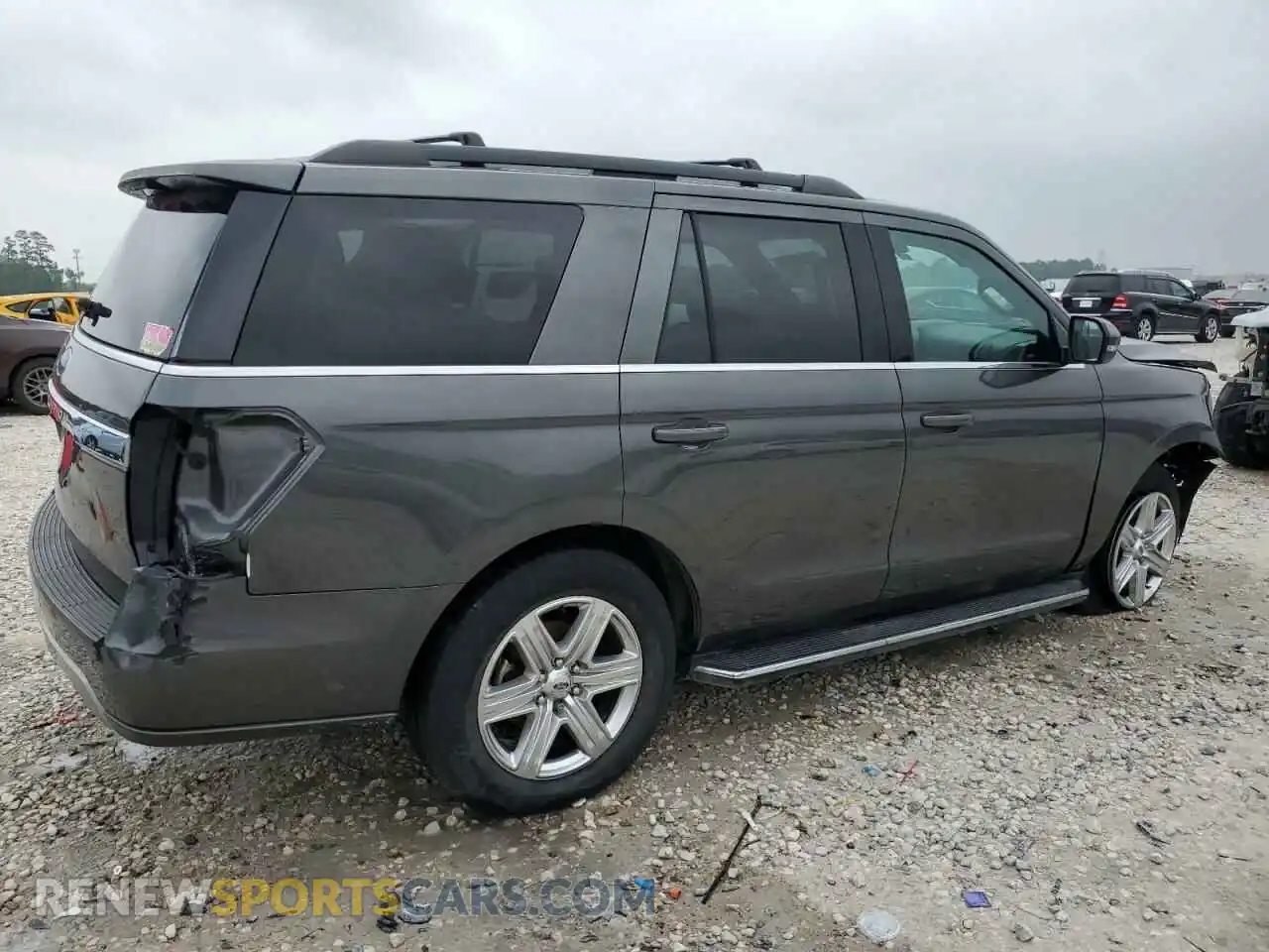 3 Photograph of a damaged car 1FMJU1HTXLEA15010 FORD EXPEDITION 2020