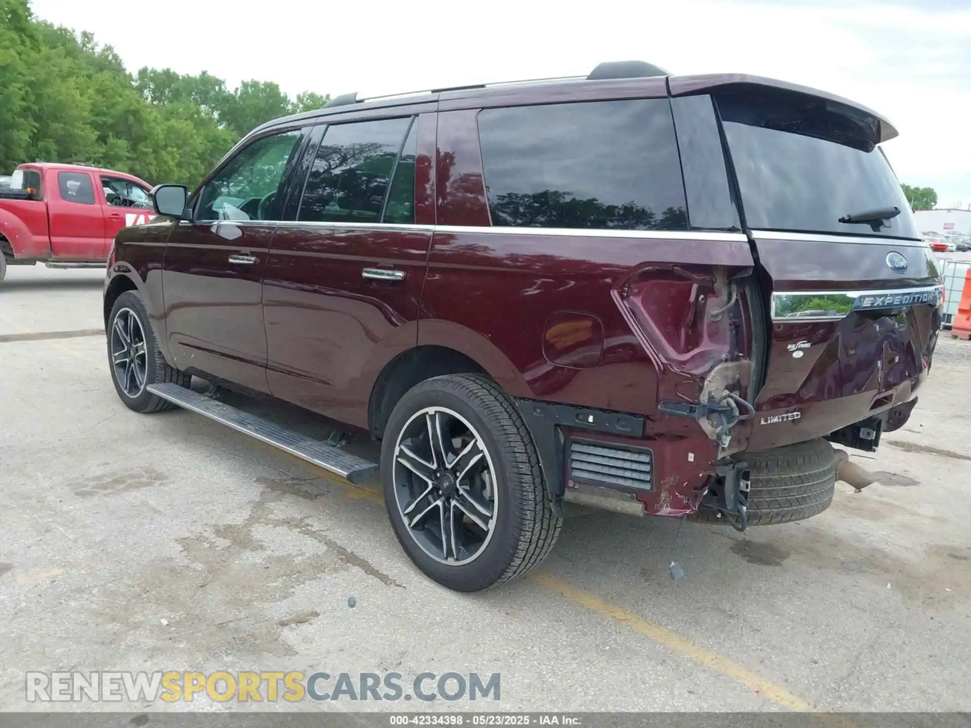 3 Photograph of a damaged car 1FMJU2AT4LEA11972 FORD EXPEDITION 2020