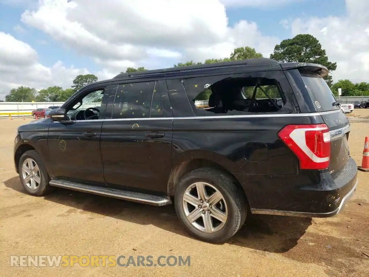 2 Photograph of a damaged car 1FMJK1HT1MEA20779 FORD EXPEDITION 2021