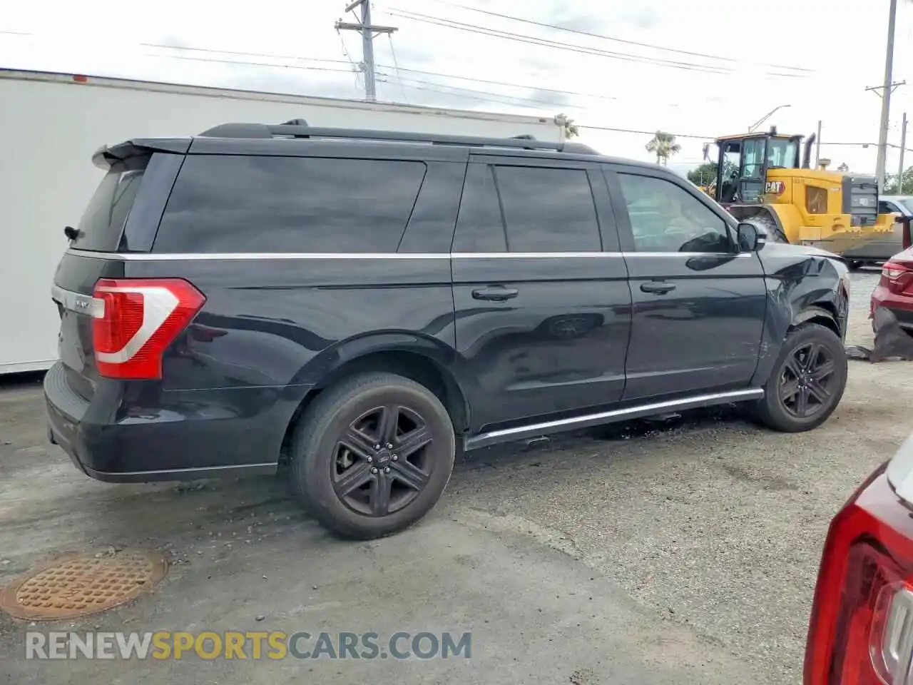 3 Photograph of a damaged car 1FMJK1HTXMEA33546 FORD EXPEDITION 2021