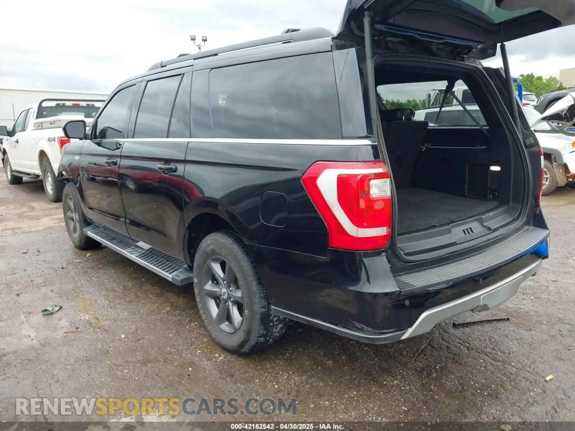 3 Photograph of a damaged car 1FMJK1JT1MEA56045 FORD EXPEDITION 2021